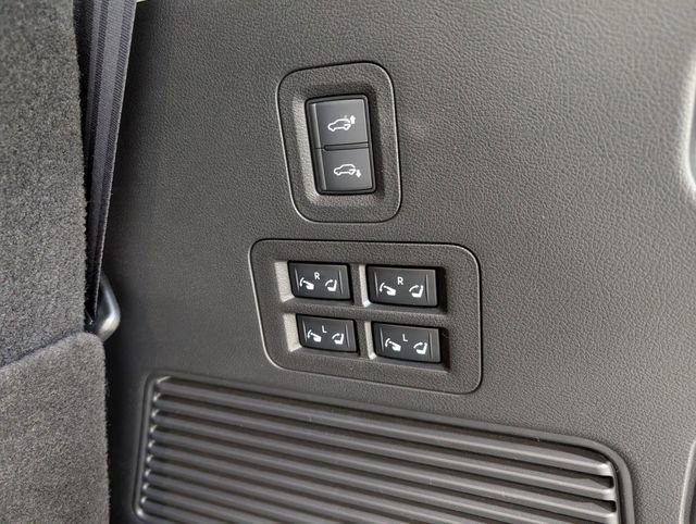 Used 2025 INFINITI QX80 Sensory image 28