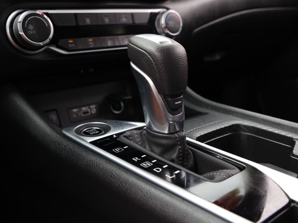 Used 2025 Nissan Sentra SV image 30