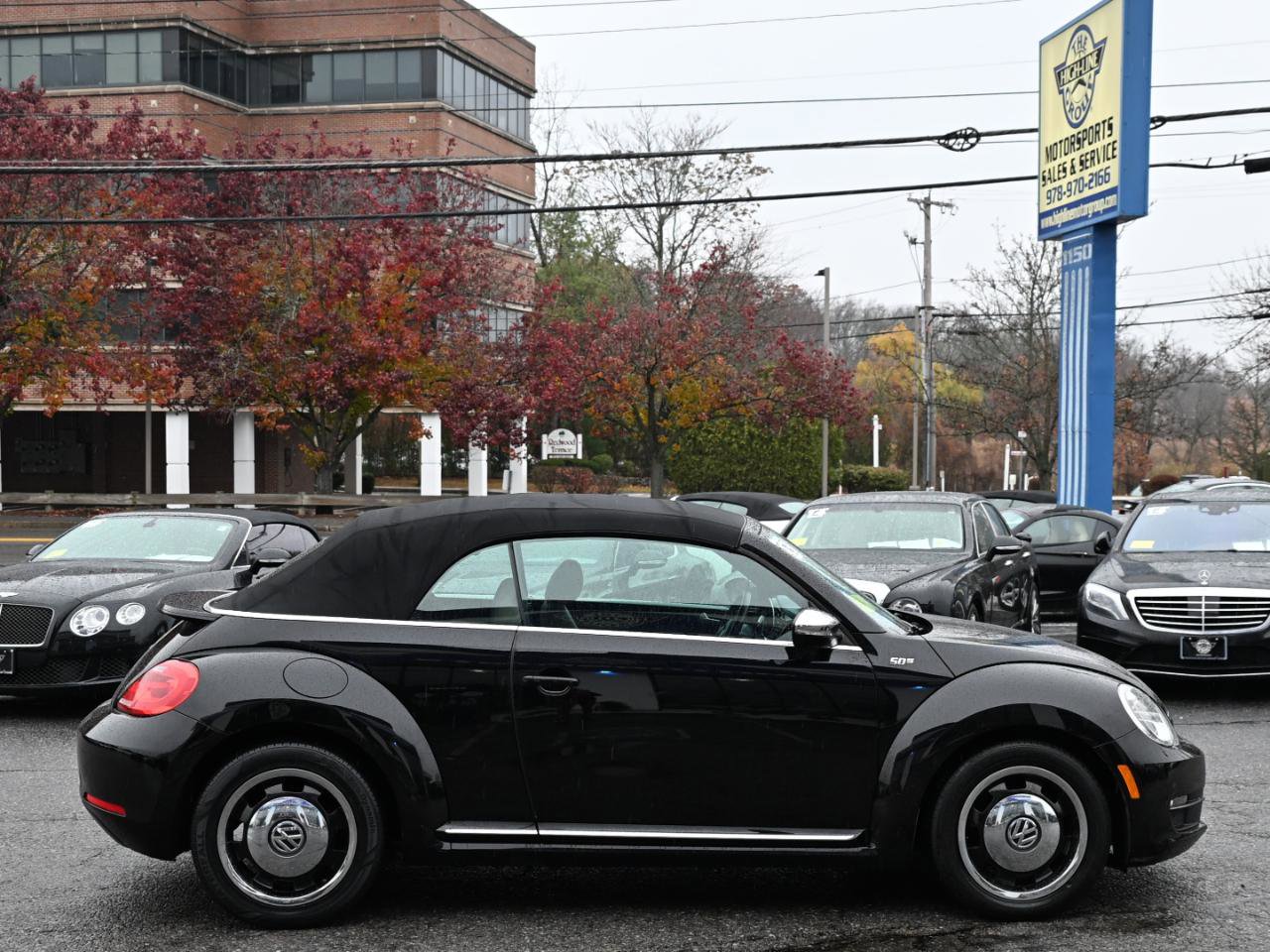 Used 2013 Volkswagen Beetle 2.5 50's Edition FWD image 6