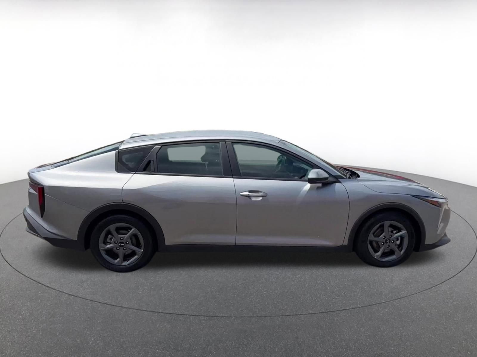 Used 2025 Kia K4 FWD image 16