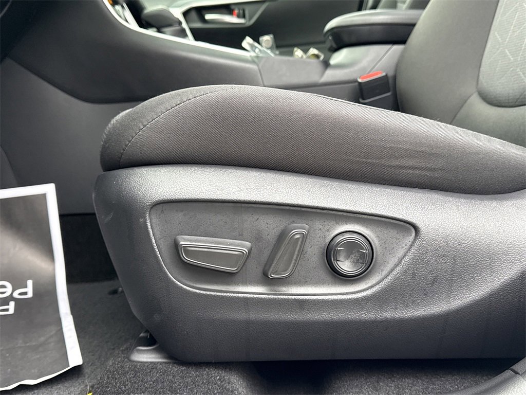 Used 2024 Toyota RAV4 XLE image 24