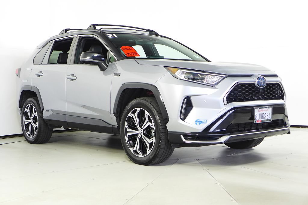 Used 2021 Toyota RAV4 XSE w/ Premium Package AWD/4WD image 4