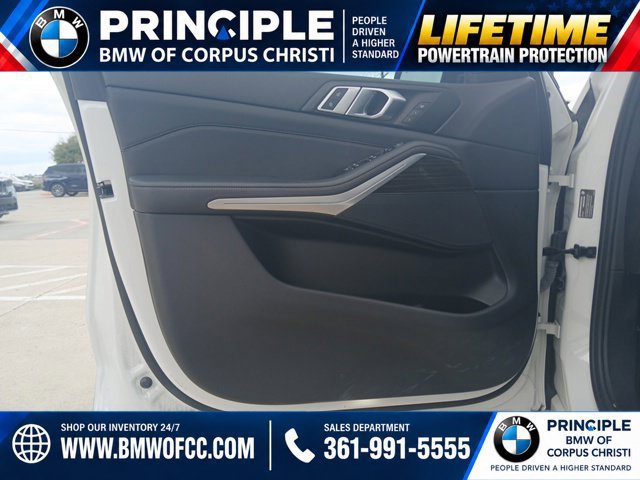 Used 2023 BMW X5 sDrive40i w/ M Sport Package RWD image 23