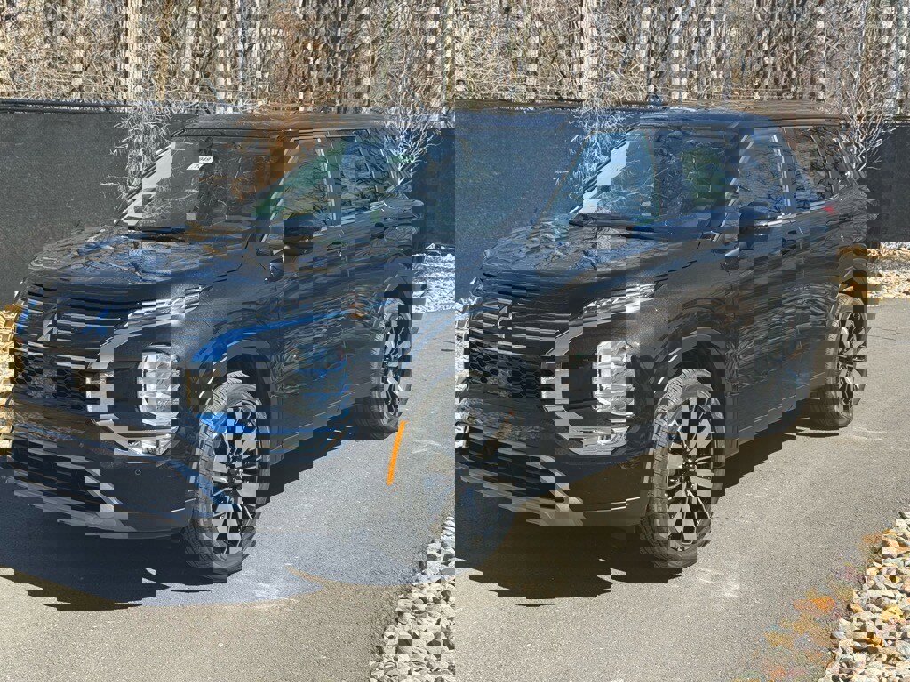 New 2025 Mitsubishi Outlander SE