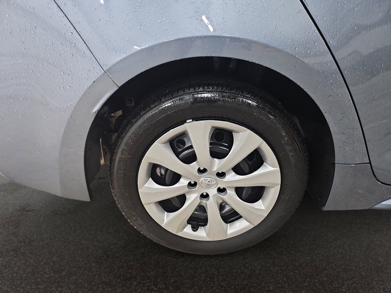Used 2025 Toyota Corolla LE FWD image 43