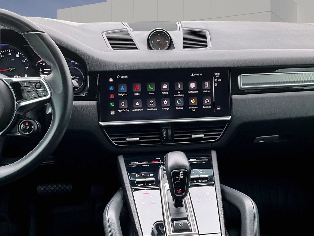 Certified 2023 Porsche Cayenne Platinum Edition AWD/4WD image 16