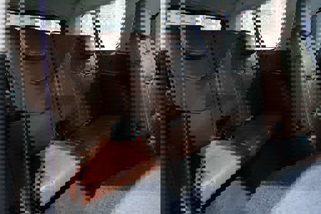 Used 2015 Cadillac Escalade ESV Premium image 28