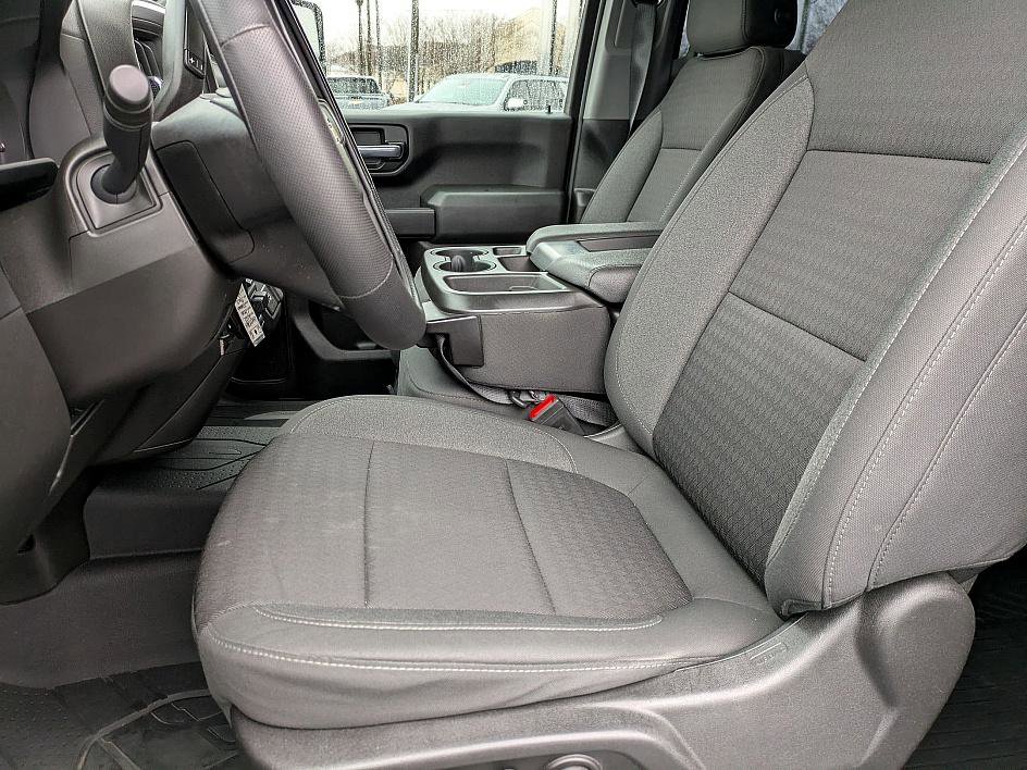 Used 2023 Chevrolet Silverado 2500 Custom w/ Custom Value Package image 15