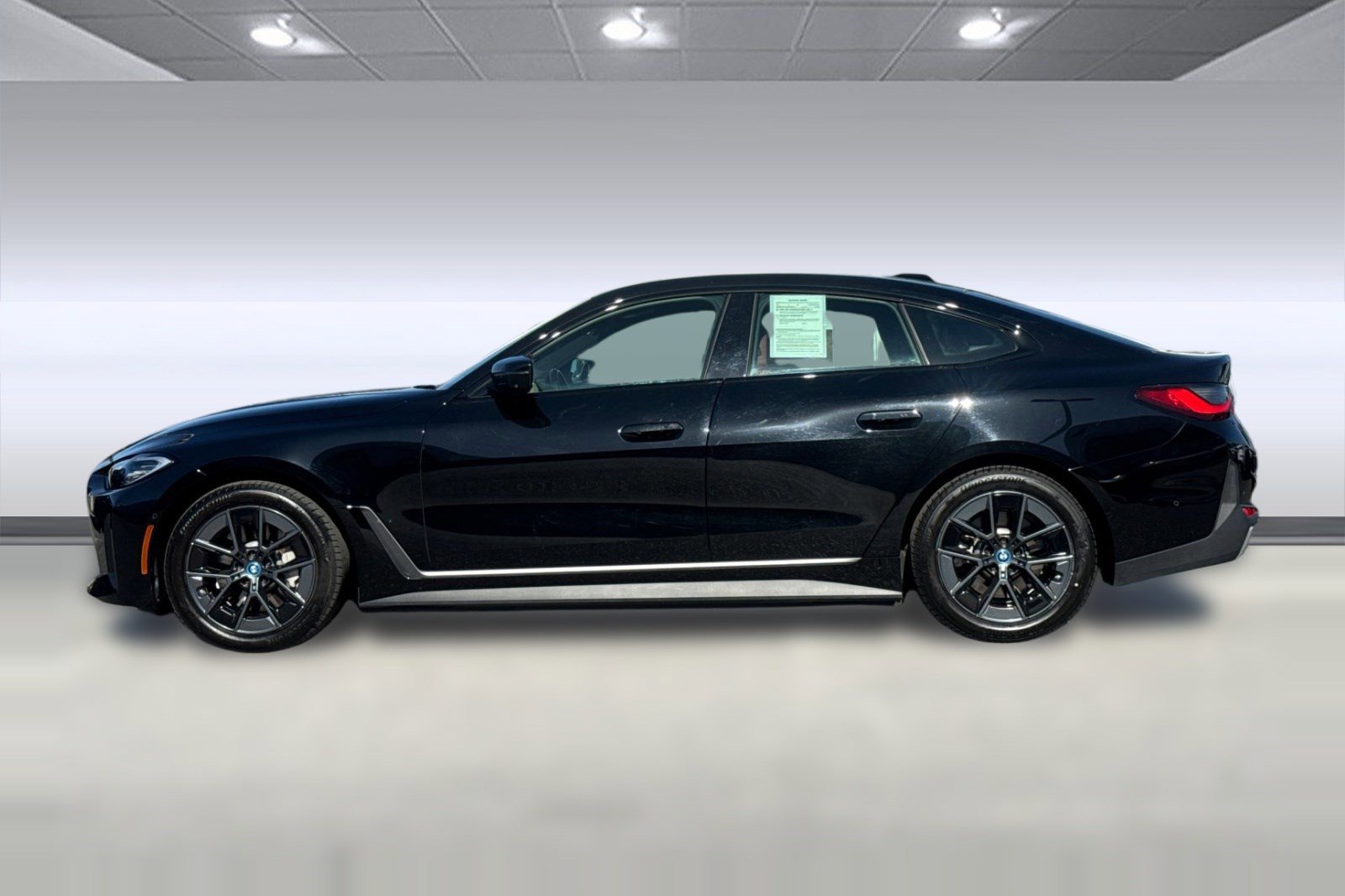 Certified 2023 BMW i4 eDrive35 RWD image 2