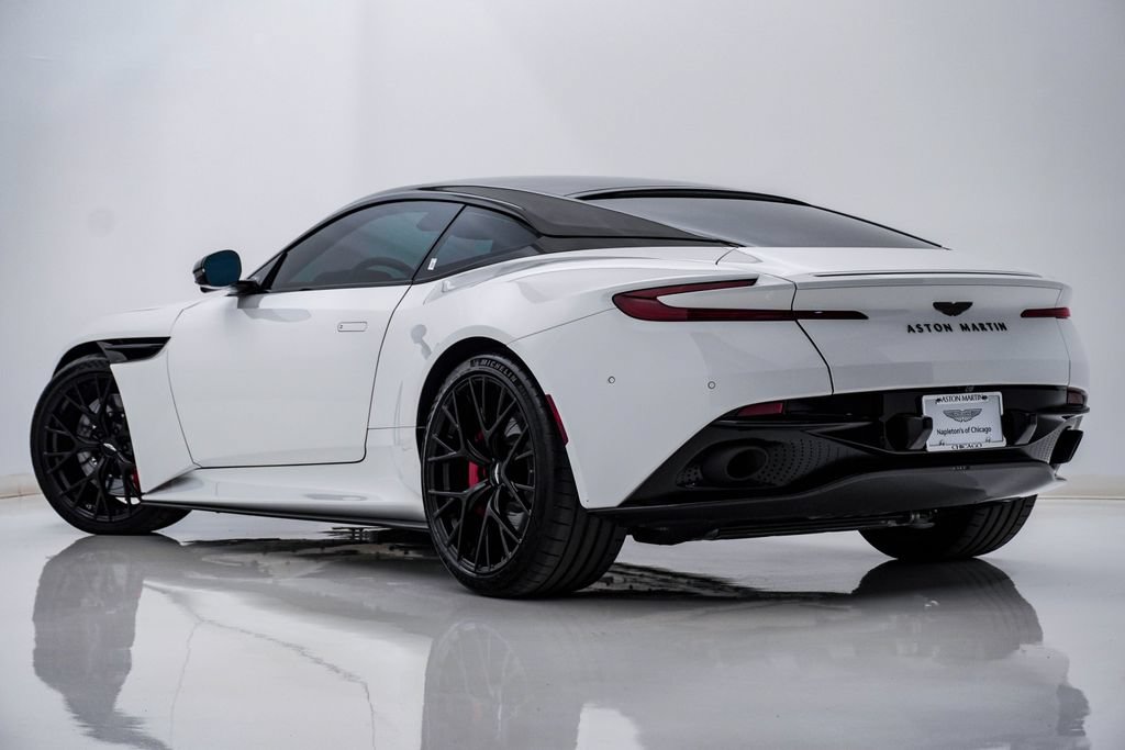 Used 2024 Aston Martin DB12 Coupe RWD image 8