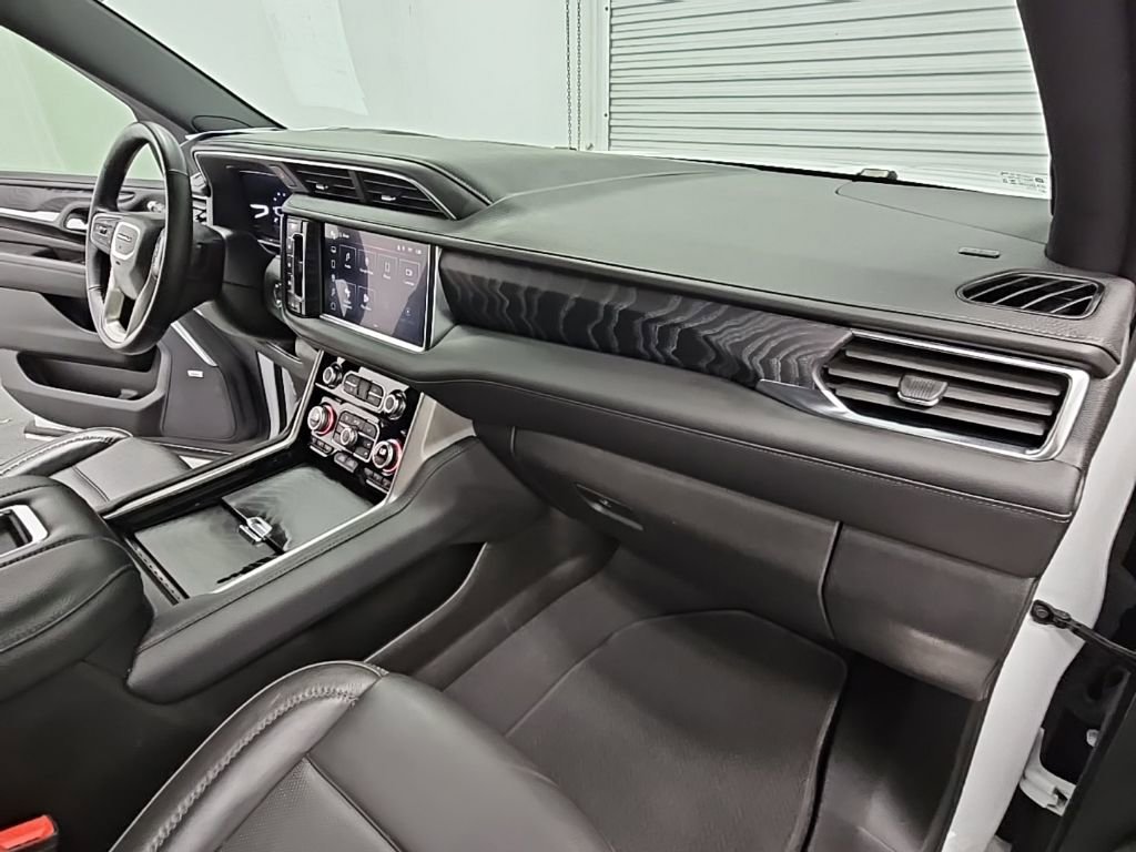 Used 2024 GMC Yukon XL Denali image 45