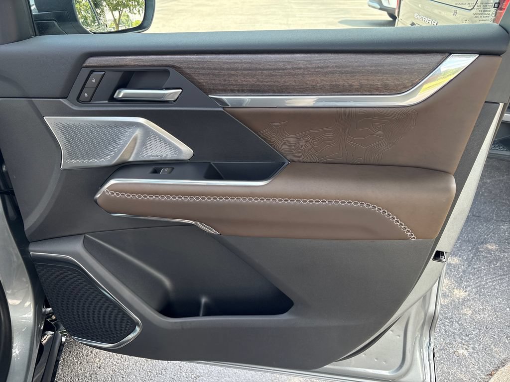 New 2026 GMC Acadia Denali Ultimate w/ LPO, Floor Liner Package AWD/4WD image 51