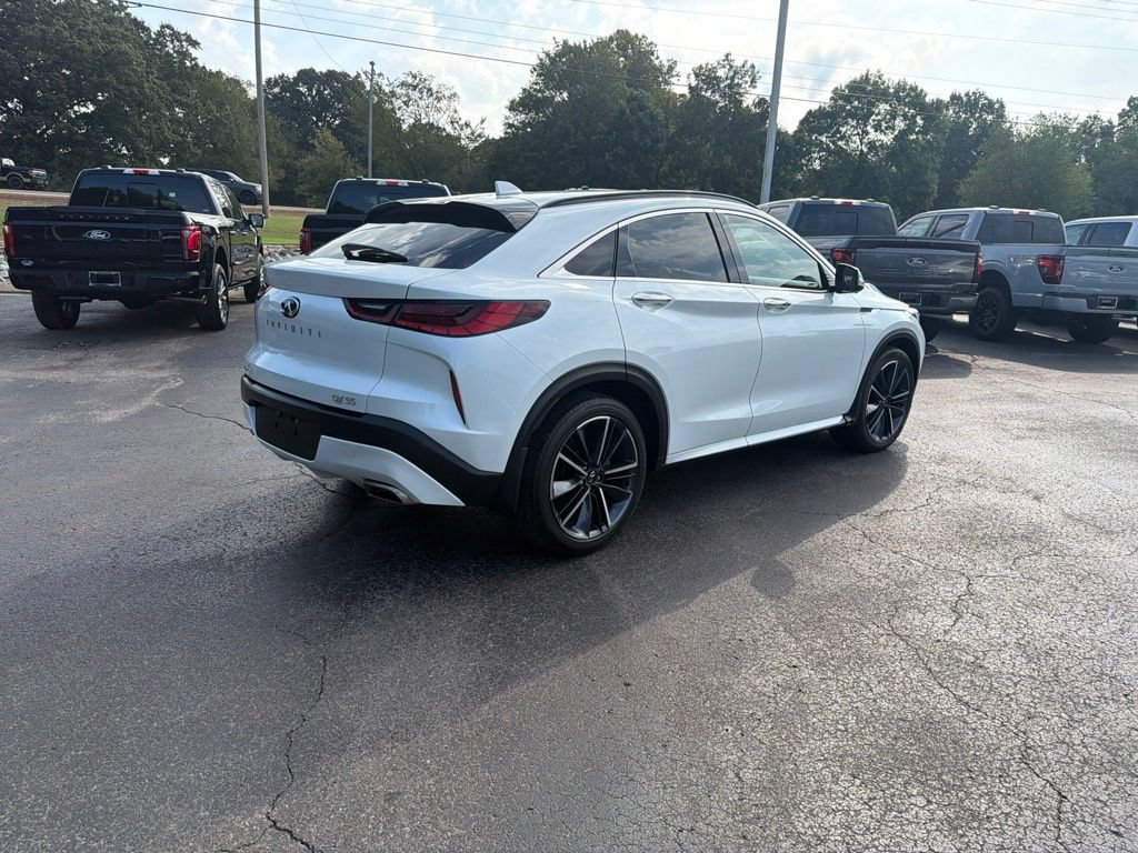 Used 2023 INFINITI QX55 Essential AWD/4WD image 3