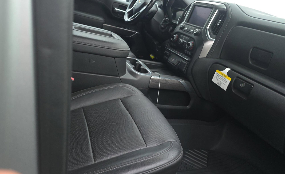 Used 2020 Chevrolet Silverado 2500 LTZ w/ LTZ Plus Package image 10
