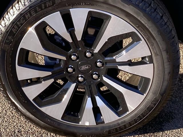 Used 2025 Ford Expedition Platinum w/ Driver's Package image 26