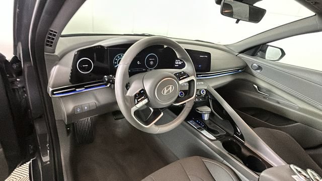 Certified 2024 Hyundai Elantra SEL w/ Convenience Package FWD image 13