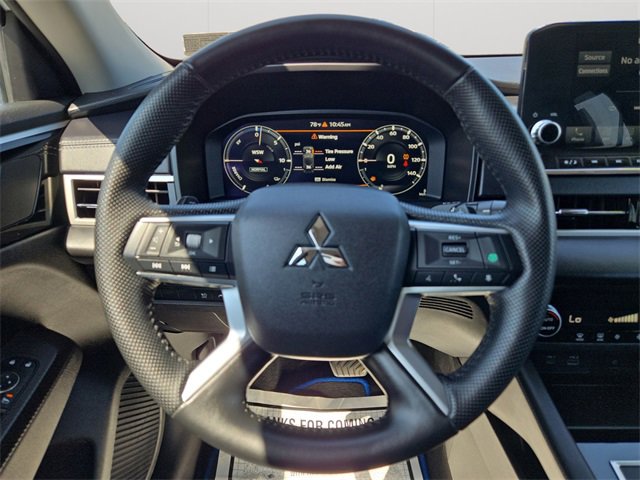 Used 2024 Mitsubishi Outlander SE image 14