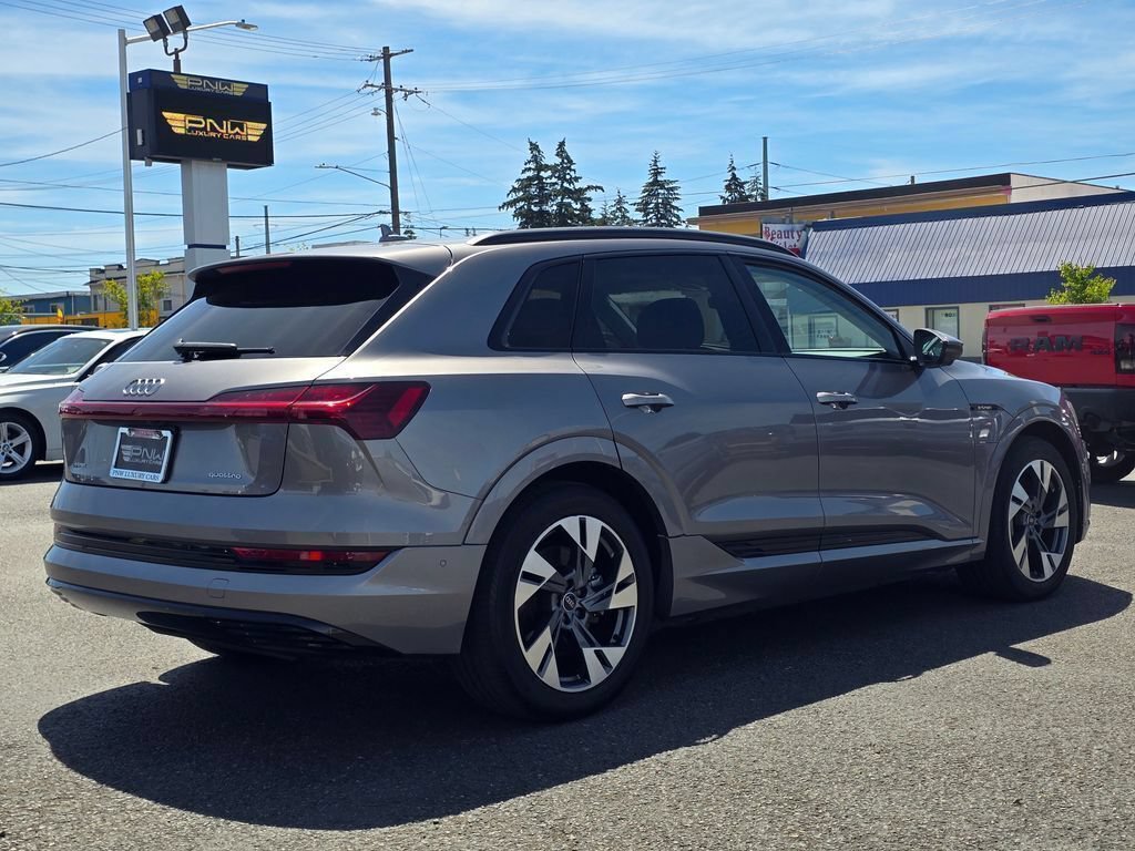 Used 2021 Audi e-tron Premium w/ Convenience Plus Package AWD/4WD image 6
