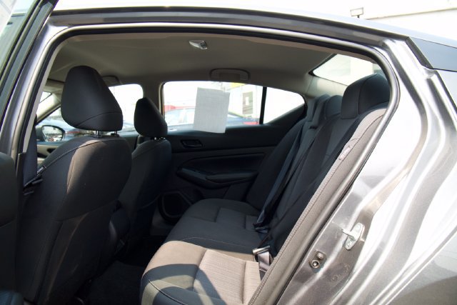 Used 2025 Nissan Altima 2.5 SV FWD image 26