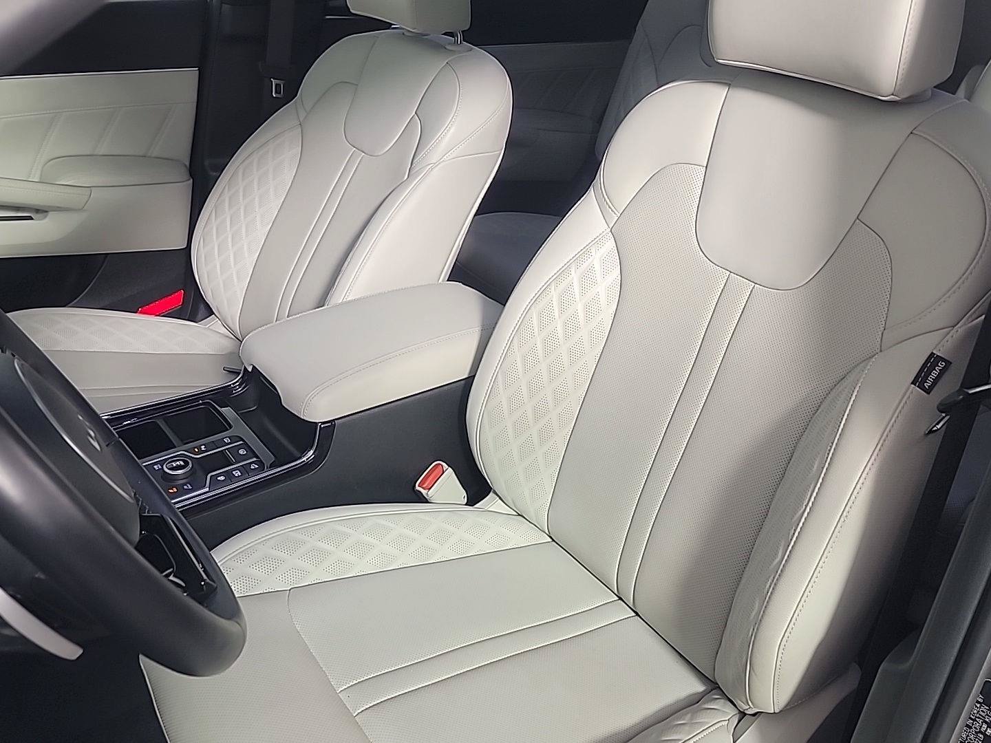 Certified 2025 Kia Sorento SX Prestige AWD/4WD image 19
