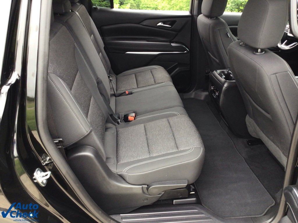 Used 2024 Chevrolet Traverse LS image 18