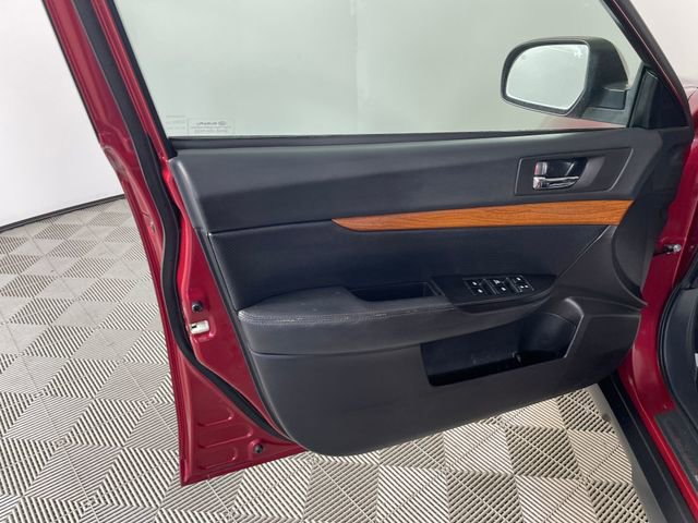 Used 2013 Subaru Outback 2.5i Limited AWD/4WD image 17