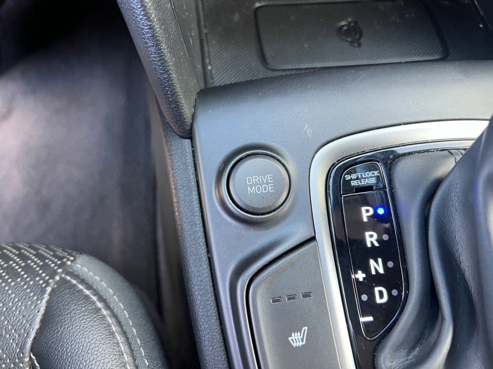 Used 2021 Hyundai Kona Limited AWD/4WD image 25