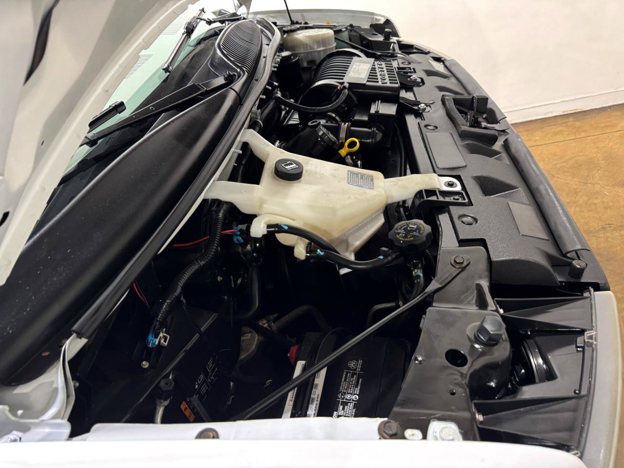 Used 2020 Chevrolet Express 2500 w/ Safety Package RWD image 34