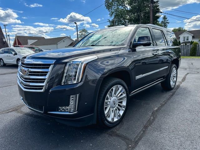 Used 2017 Cadillac Escalade Platinum AWD/4WD image 3
