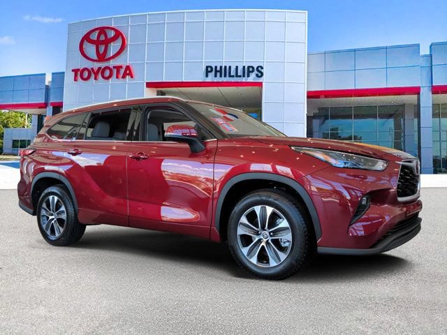 Used 2022 Toyota Highlander XLE