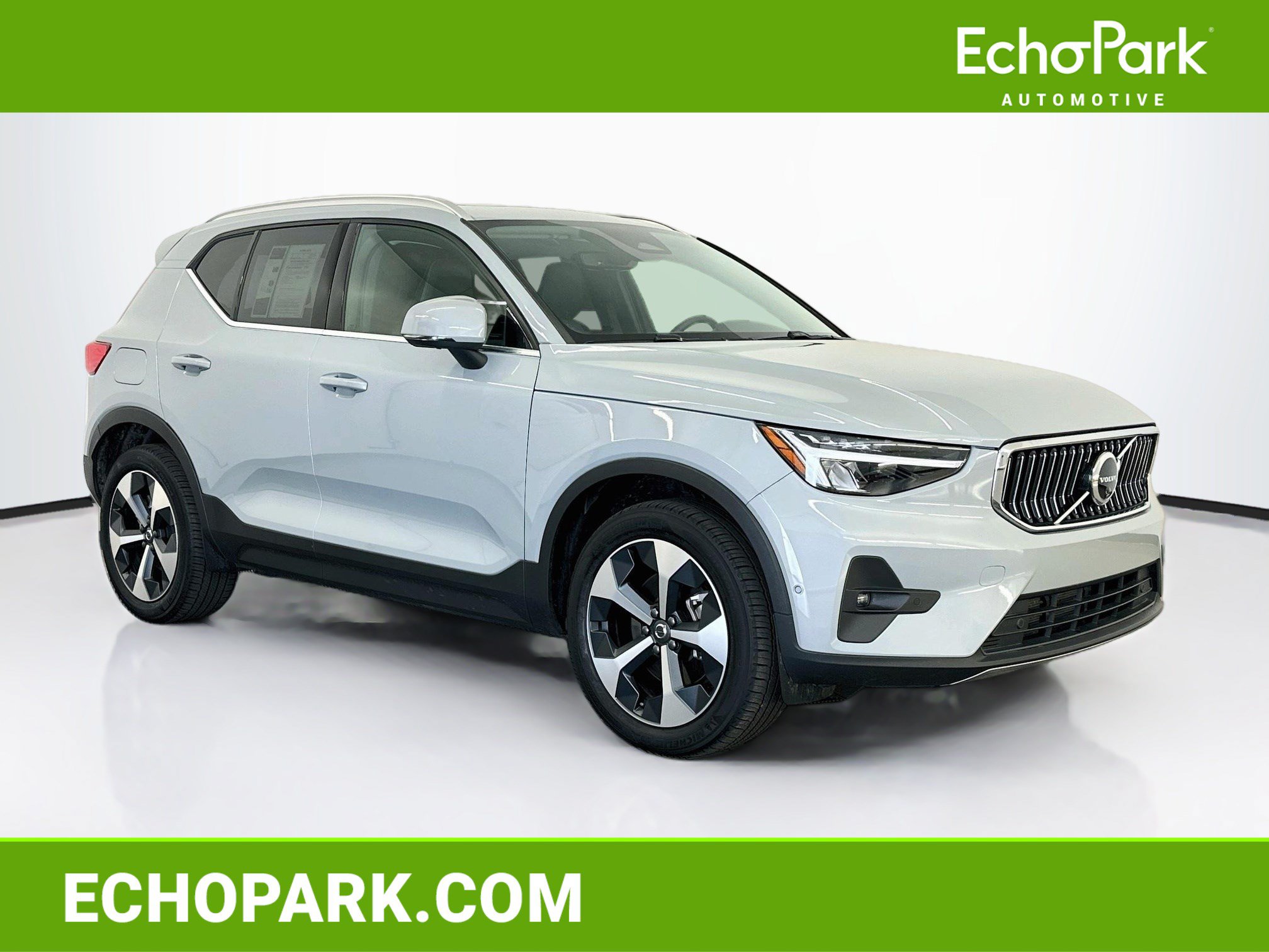 Used 2025 Volvo XC40 B5 Plus