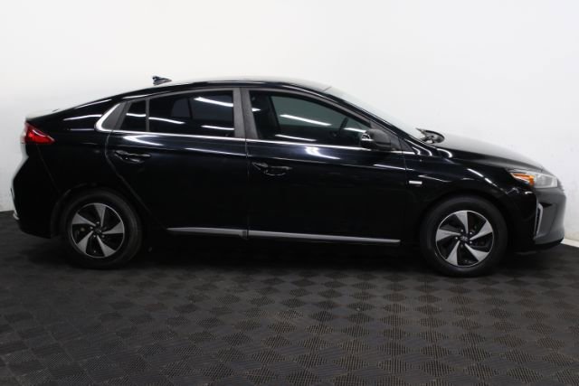 Used 2017 Hyundai Ioniq SEL FWD image 4