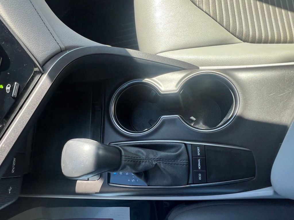 Used 2022 Toyota Camry SE image 28