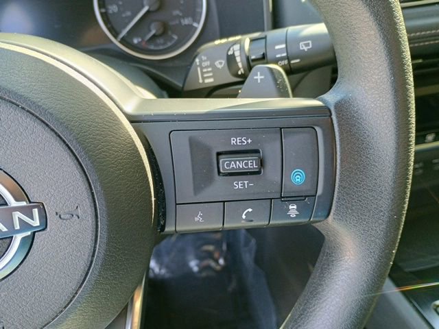 Used 2024 Nissan Rogue SV image 29