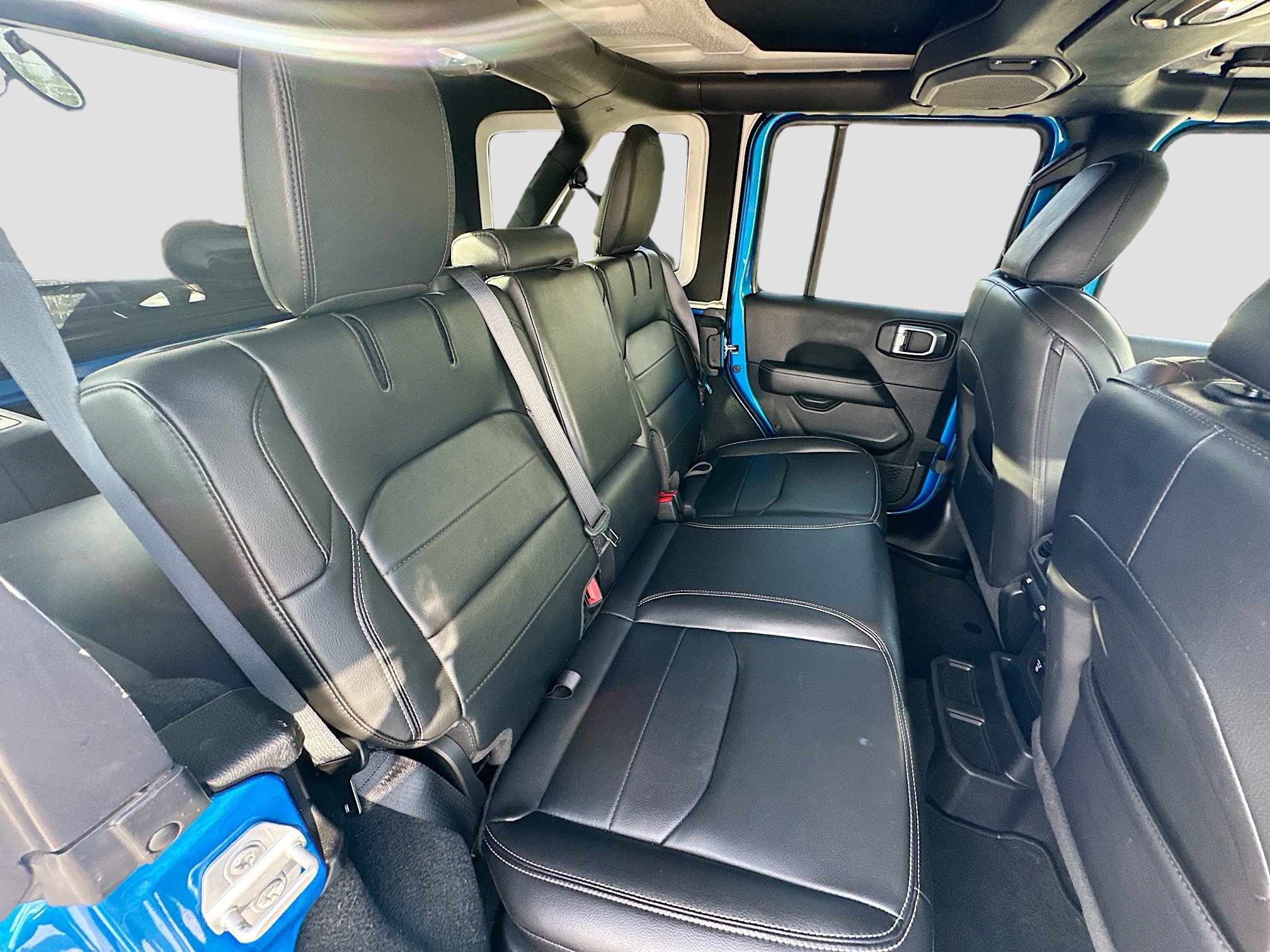 Used 2022 Jeep Wrangler Unlimited Sahara image 29