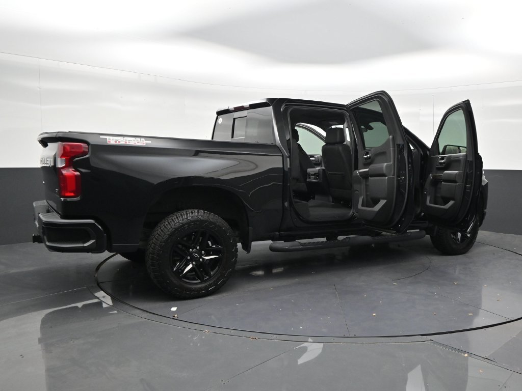 Used 2021 Chevrolet Silverado 1500 LT Trail Boss w/ Convenience Package II AWD/4WD image 28