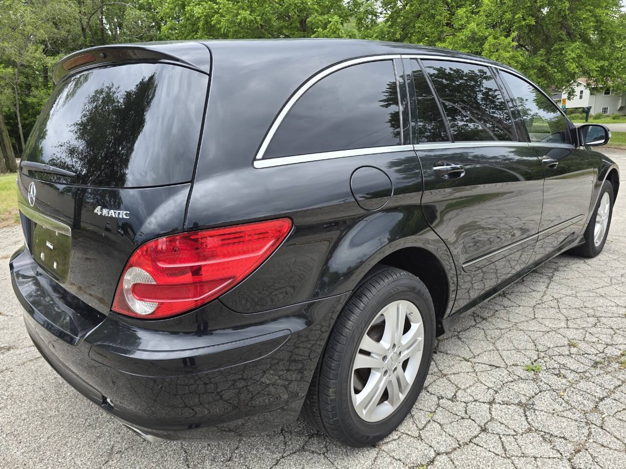 Used 2007 Mercedes-Benz R 500 4MATIC w/ P2 Pkg image 5