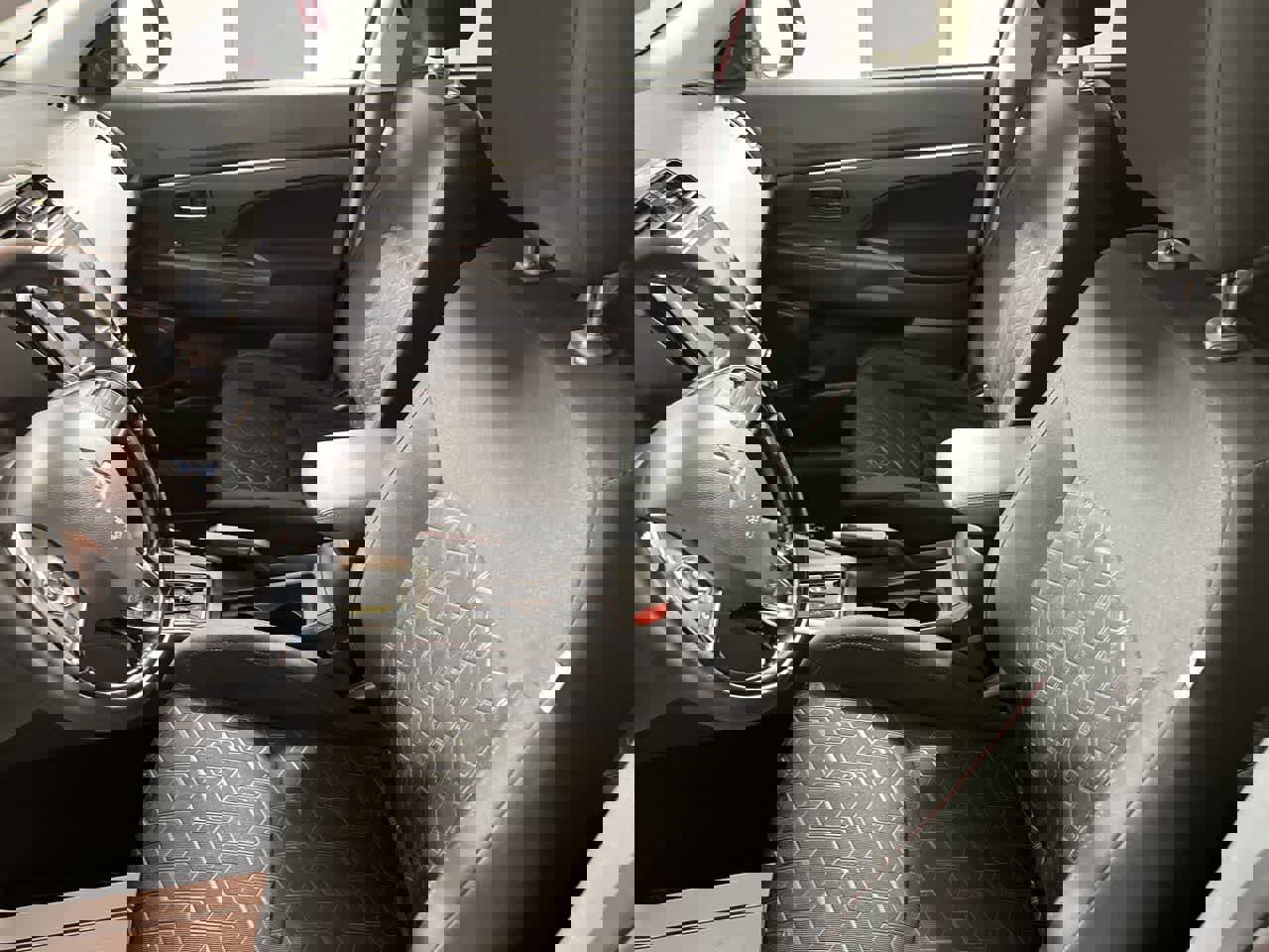 Used 2025 Mitsubishi Outlander Sport LE image 15