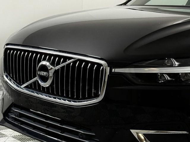 Used 2021 Volvo XC60 T5 Inscription w/ Protection Package Premier FWD image 12