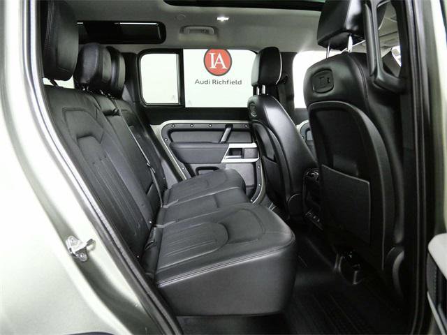 Used 2022 Land Rover Defender 110 SE image 13