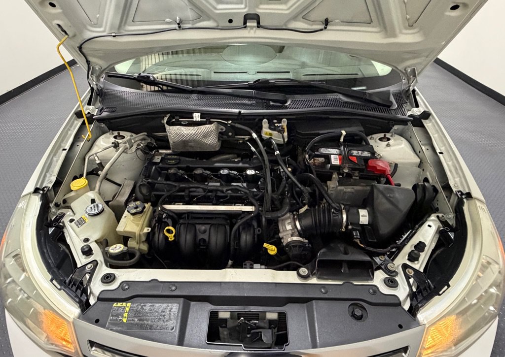 Used 2010 Ford Focus SEL FWD image 16