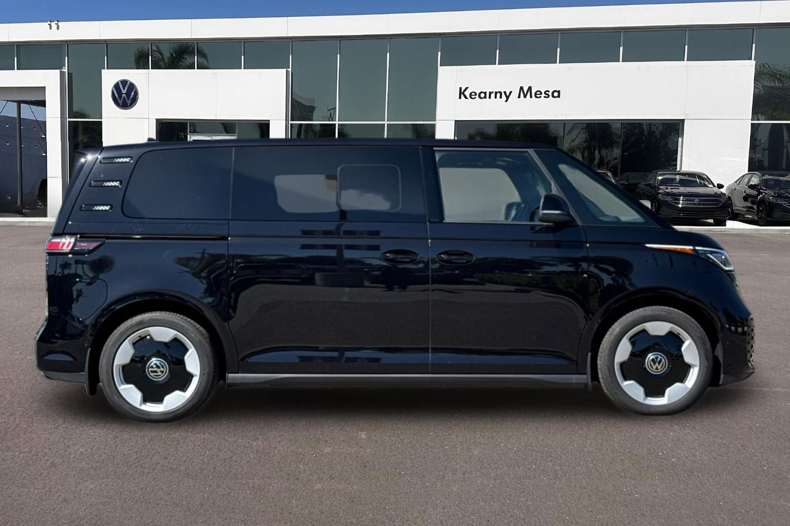 New 2025 Volkswagen ID. Buzz Pro S image 3