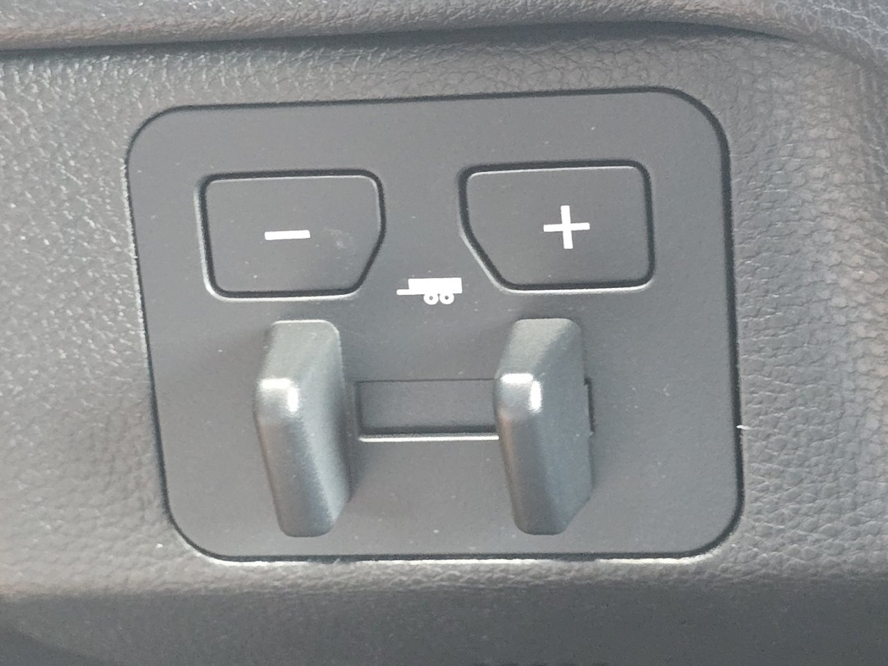 New 2026 Toyota Tundra SR5 AWD/4WD image 7