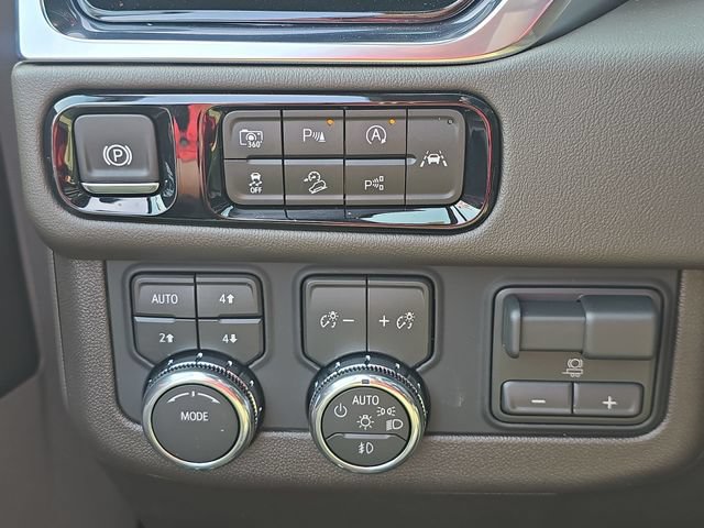New 2026 GMC Yukon XL Elevation w/ Elevation Premium Package AWD/4WD image 18