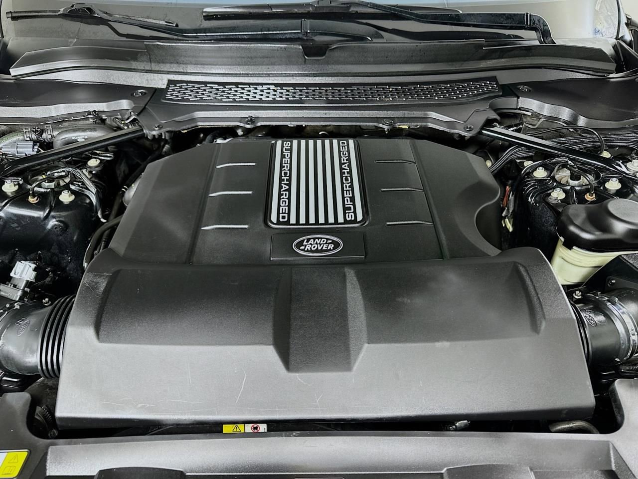 Used 2016 Land Rover Range Rover Supercharged image 46