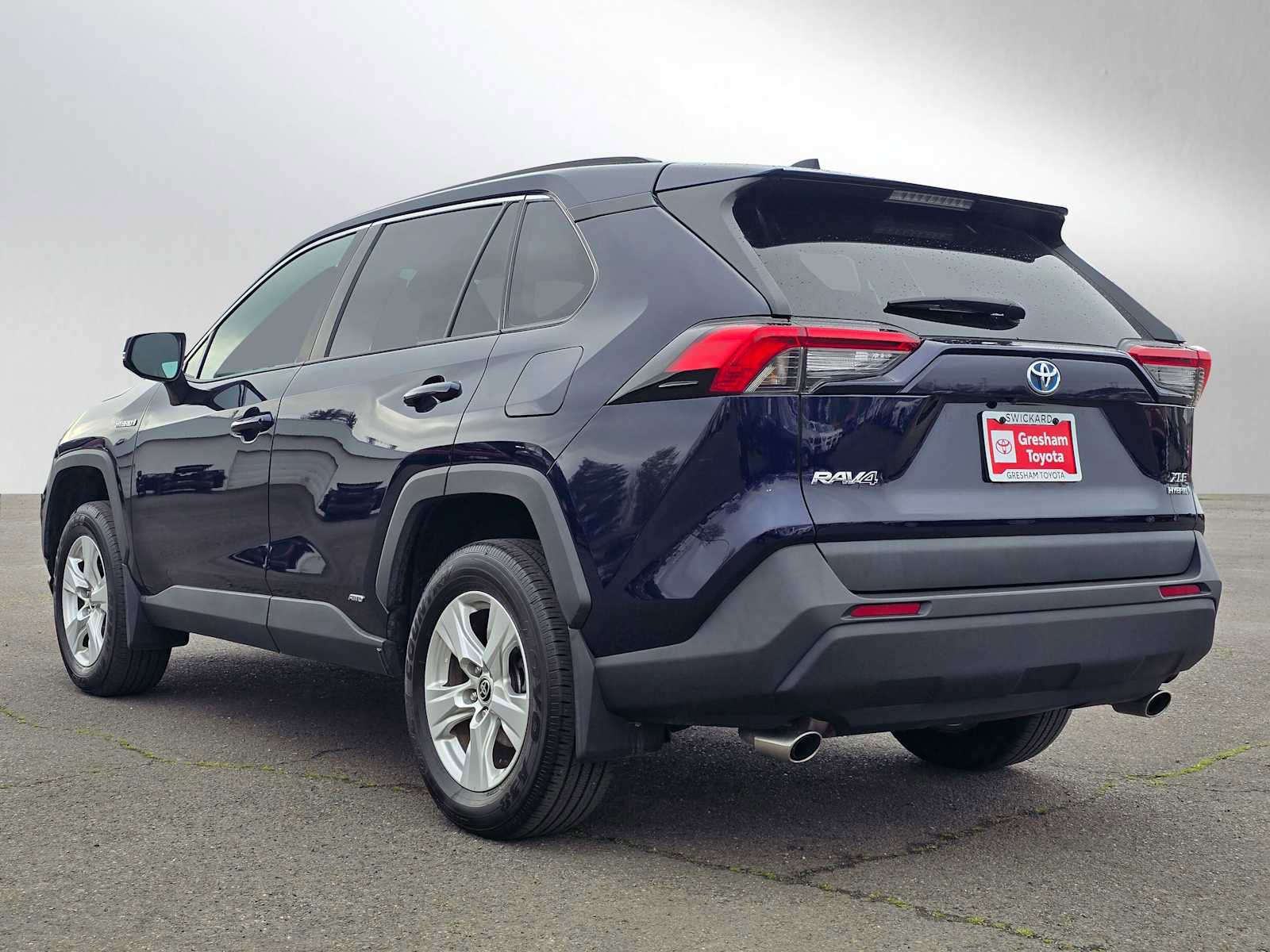 Used 2021 Toyota RAV4 XLE w/ Convenience Package image 6