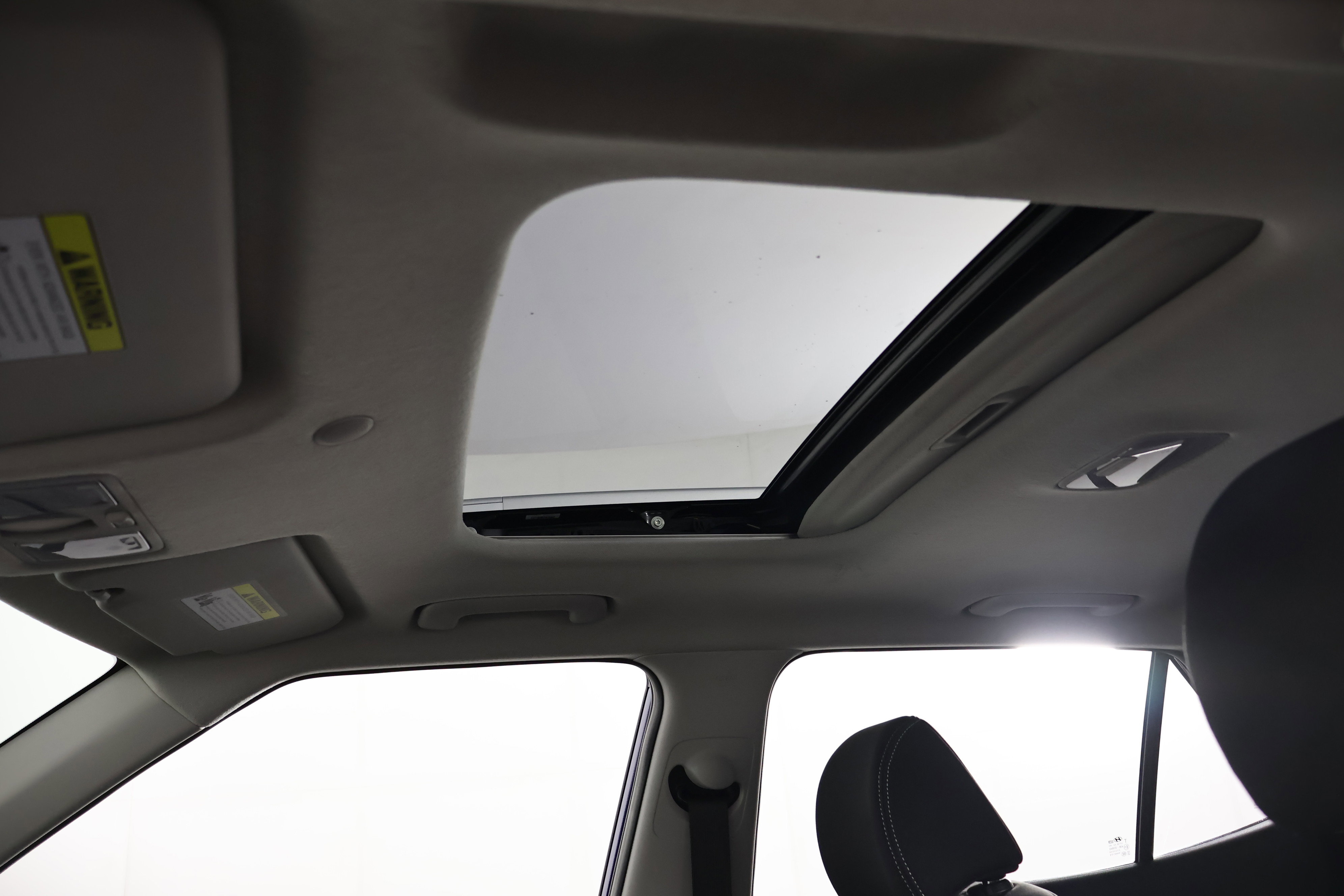 Used 2024 Hyundai Venue SEL image 39