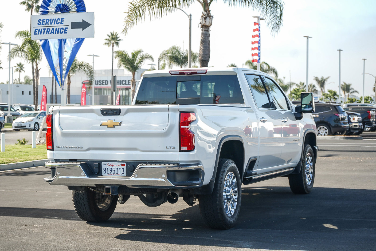 Used 2024 Chevrolet Silverado 2500 LTZ w/ LTZ Premium Package AWD/4WD image 4