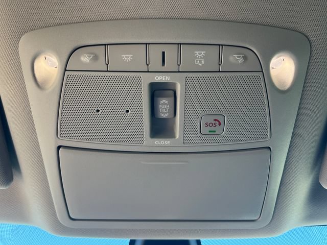Used 2023 Nissan Maxima Platinum w/ Sport Mat Group FWD image 32