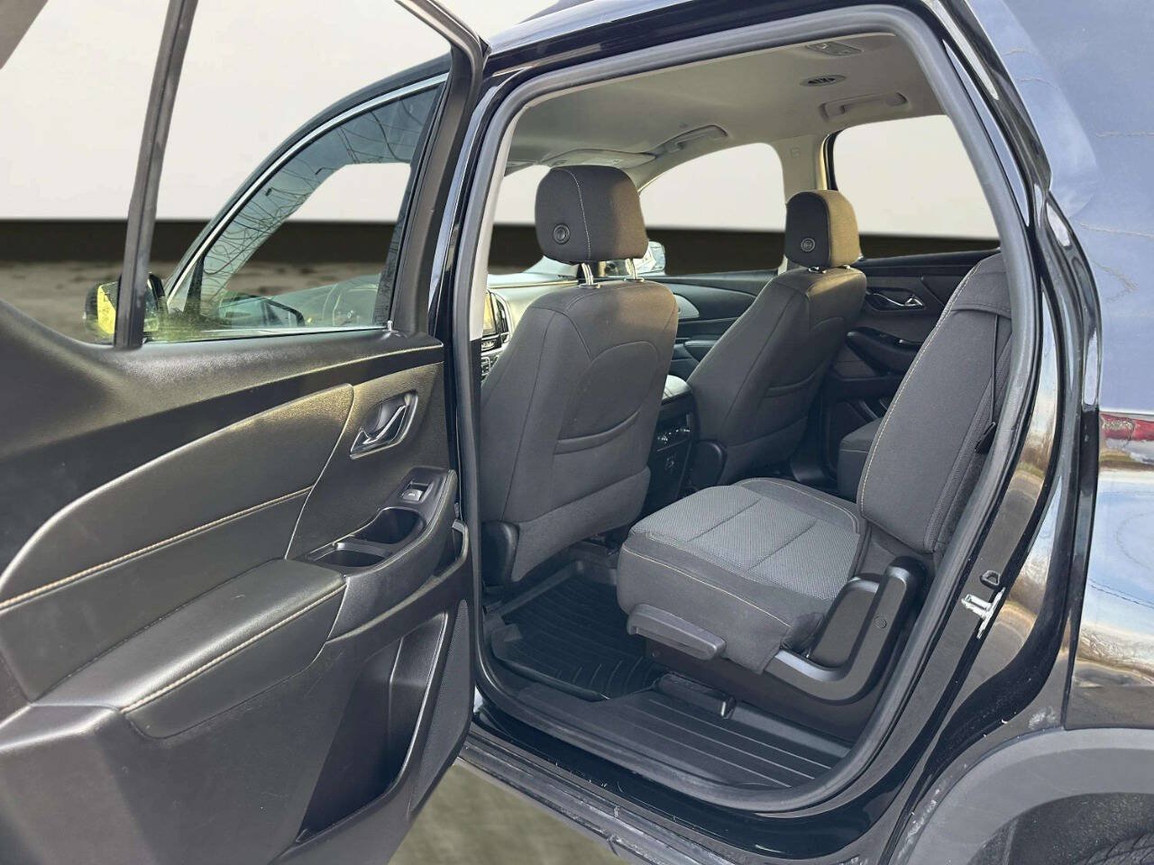 Used 2019 Chevrolet Traverse LT AWD/4WD image 18